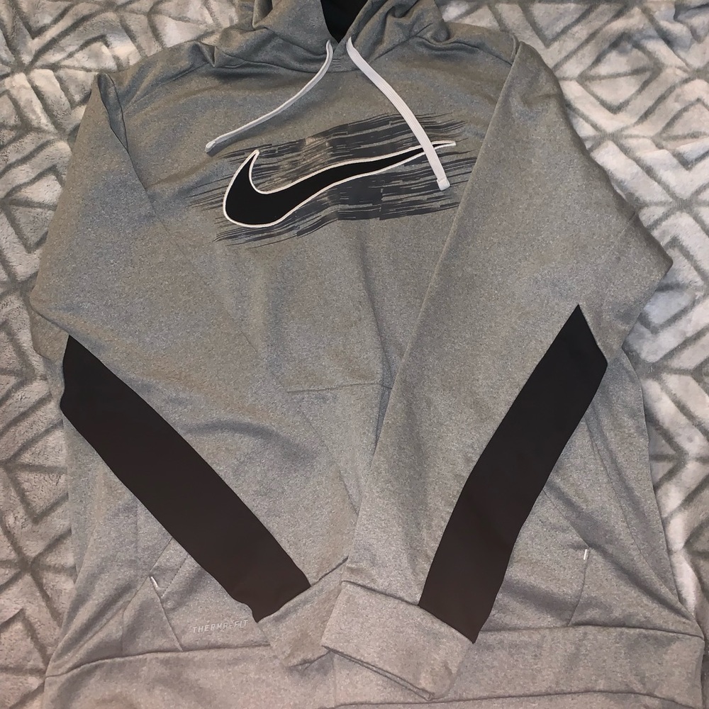 Gray Nike THERMA-FIT Hoodie